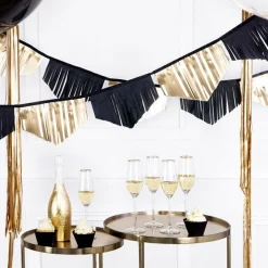Black & Gold Scalloped Fringe Garland - 3M<Party Delights Sale