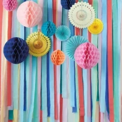 Multicoloured Streamer Backdrop With Honeycombs & Fans<Party Delights Discount